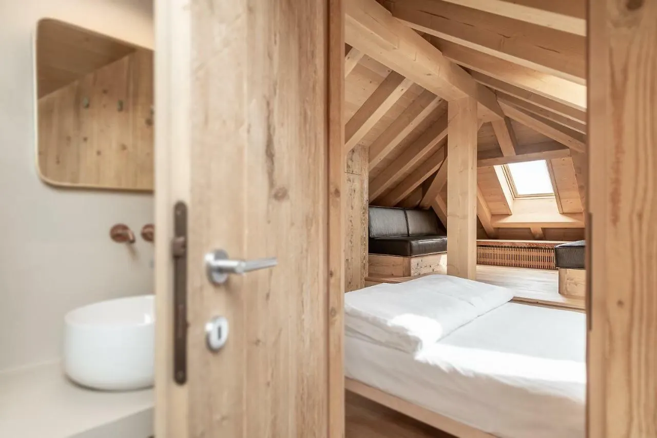 Alla Stazion Locanda Nelle Dolomiti 皮耶韦迪卡多雷 0*,